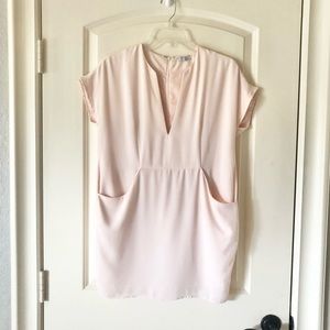 Tobi light pink or pale blush deep V neckline babydoll dress with pockets